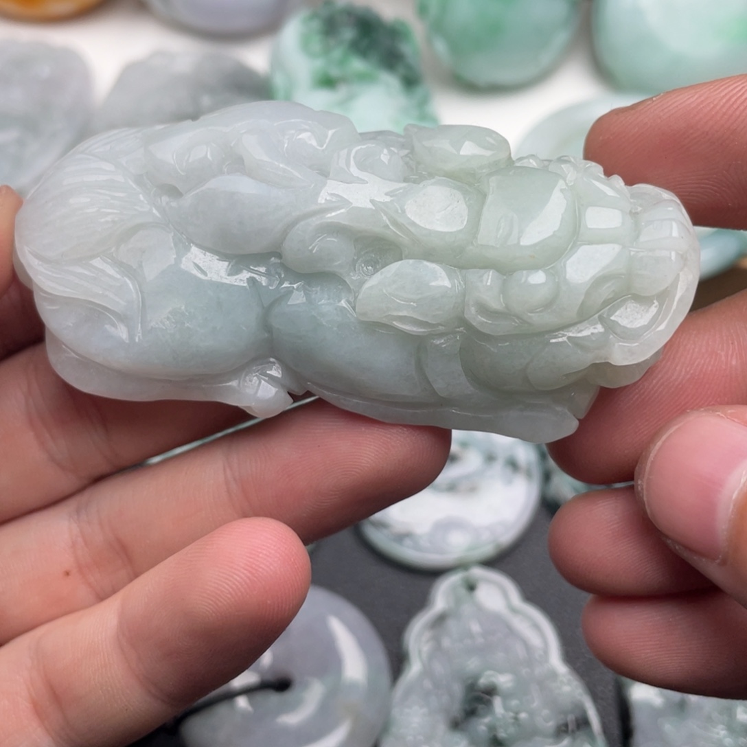 心***成翡翠未镶嵌吊坠(不含链)