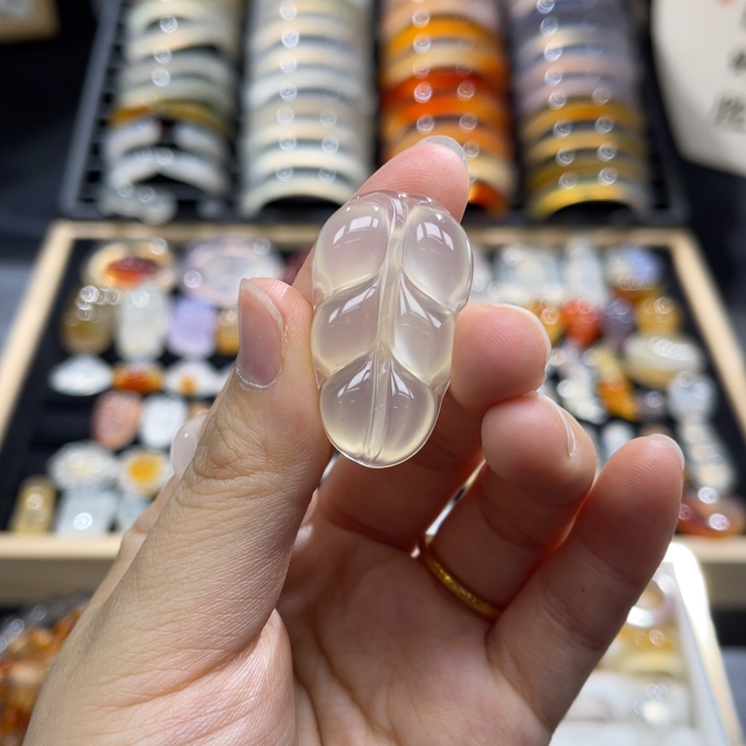 玛瑙/玉髓未镶嵌颈饰