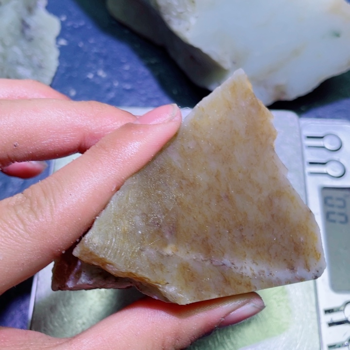 和田玉未镶嵌珠宝半成品