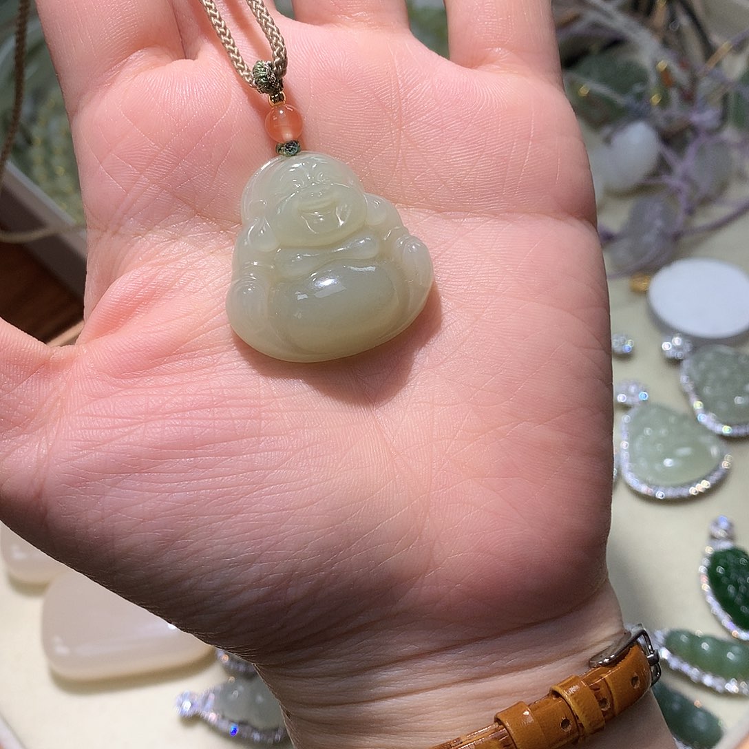 颈饰未镶嵌和田玉