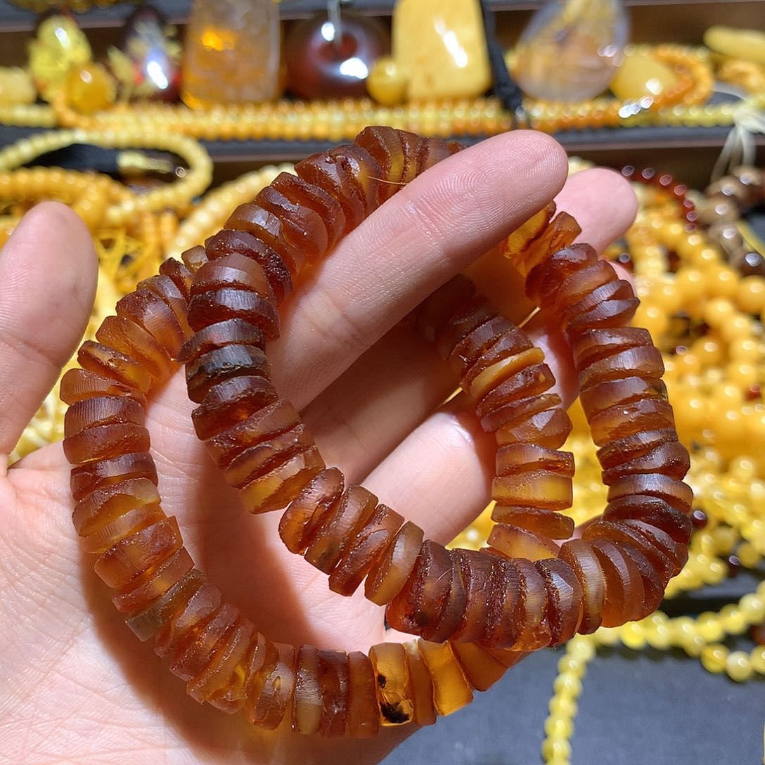 未镶嵌琥珀珠宝奇石多样性发其一
