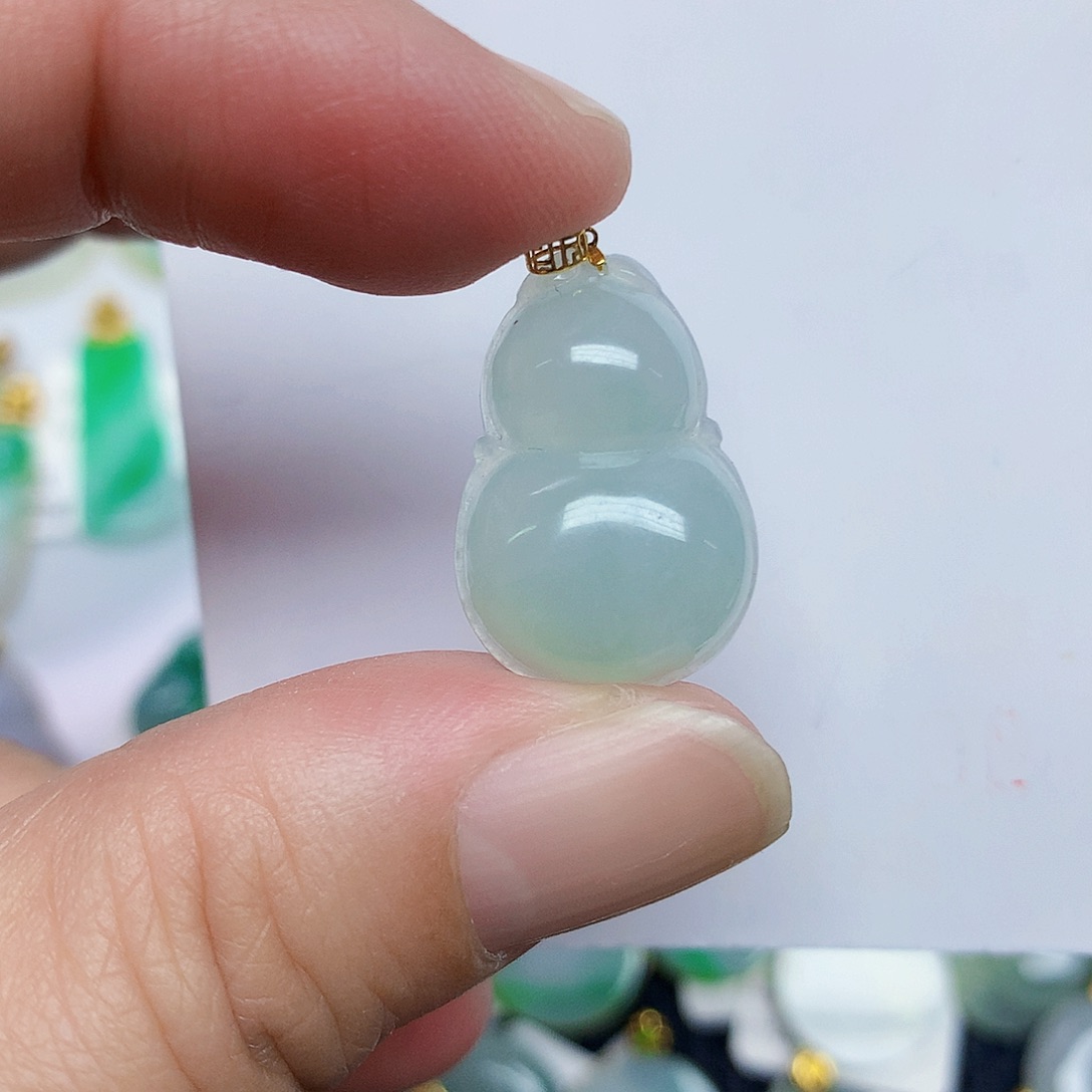 翡翠18K金镶嵌颈饰45667