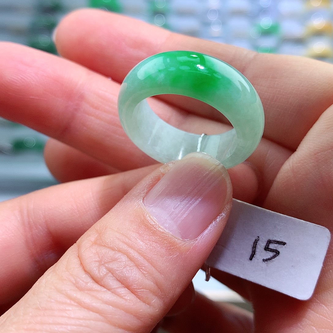 翡翠未镶嵌戒指15号
