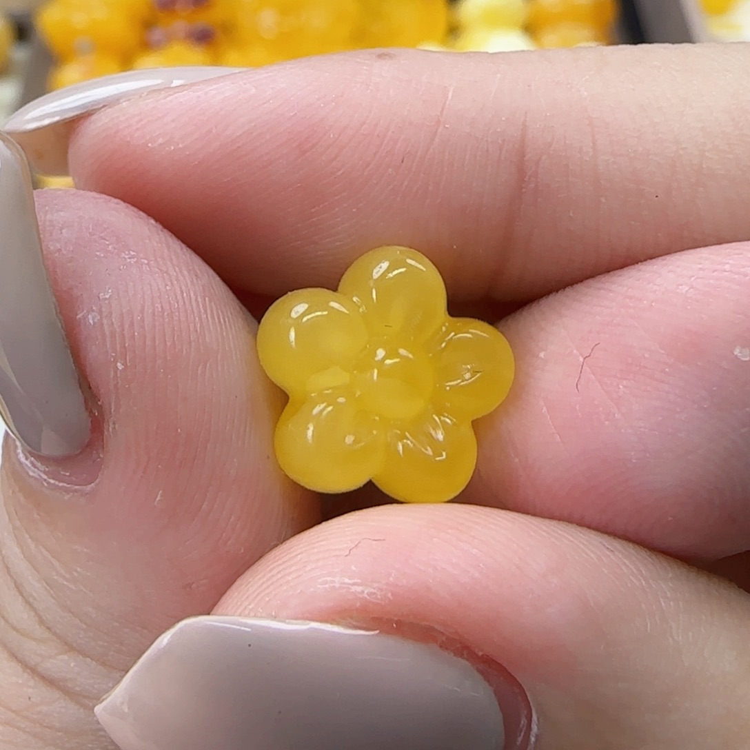 裸石琥珀未镶嵌云*天然蜜蜡