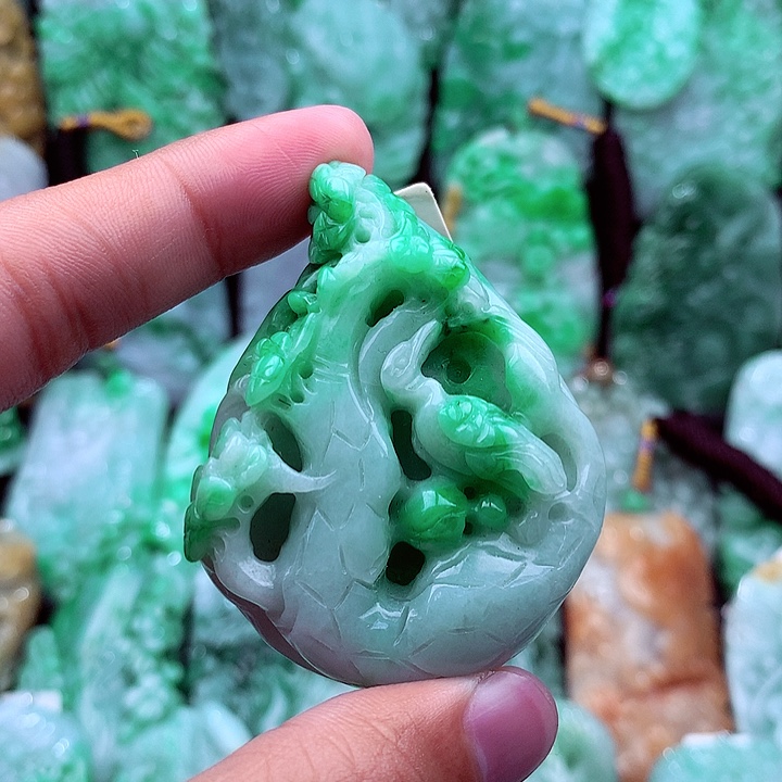 翡翠未镶嵌吊坠(不含链)