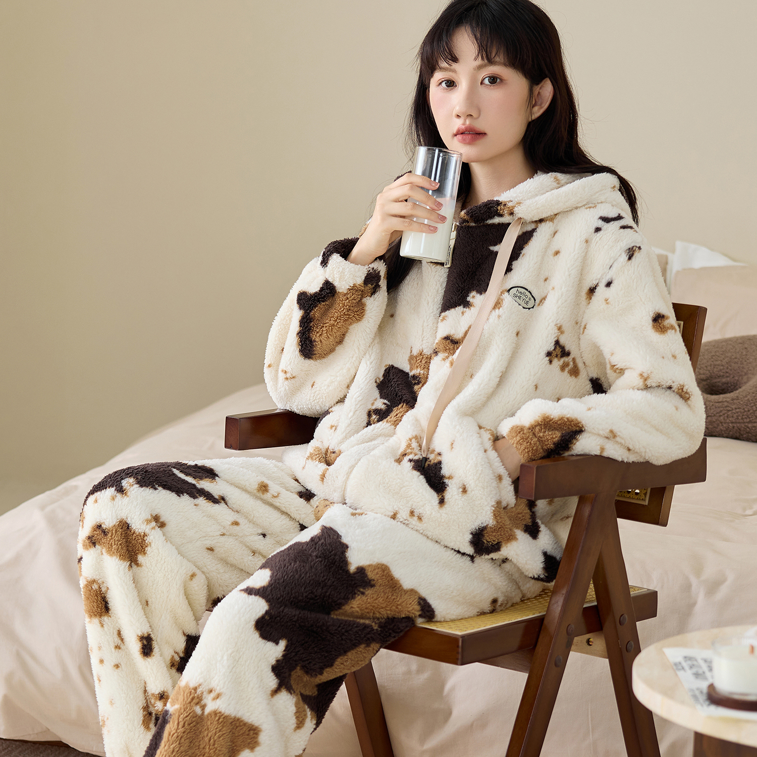 睡衣女款秋冬款冬季冬天珊瑚绒加绒加厚可外穿2025连帽家居服套装