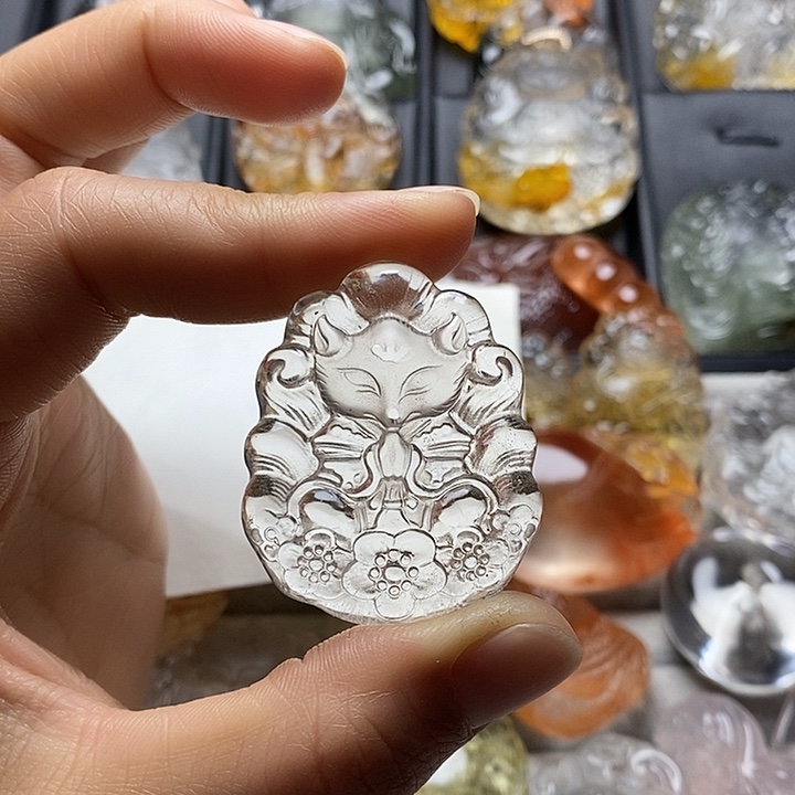 颈饰水晶未镶嵌水晶吊坠