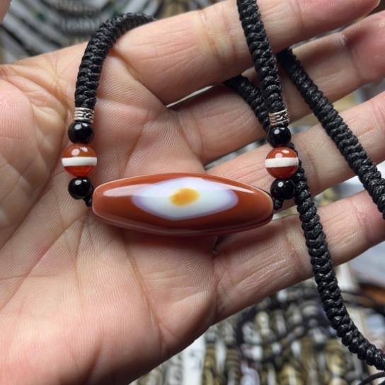 玛瑙/玉髓吊坠(赠链)未镶嵌小****！