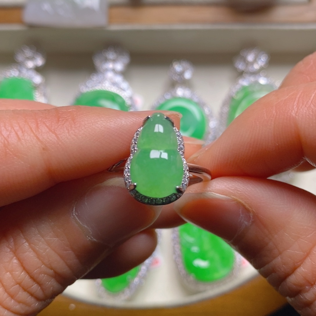 翡翠银S925镶嵌颈饰葫芦女戒