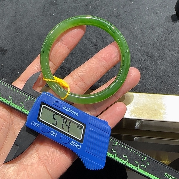 和田玉（碧玉）未镶嵌颈饰