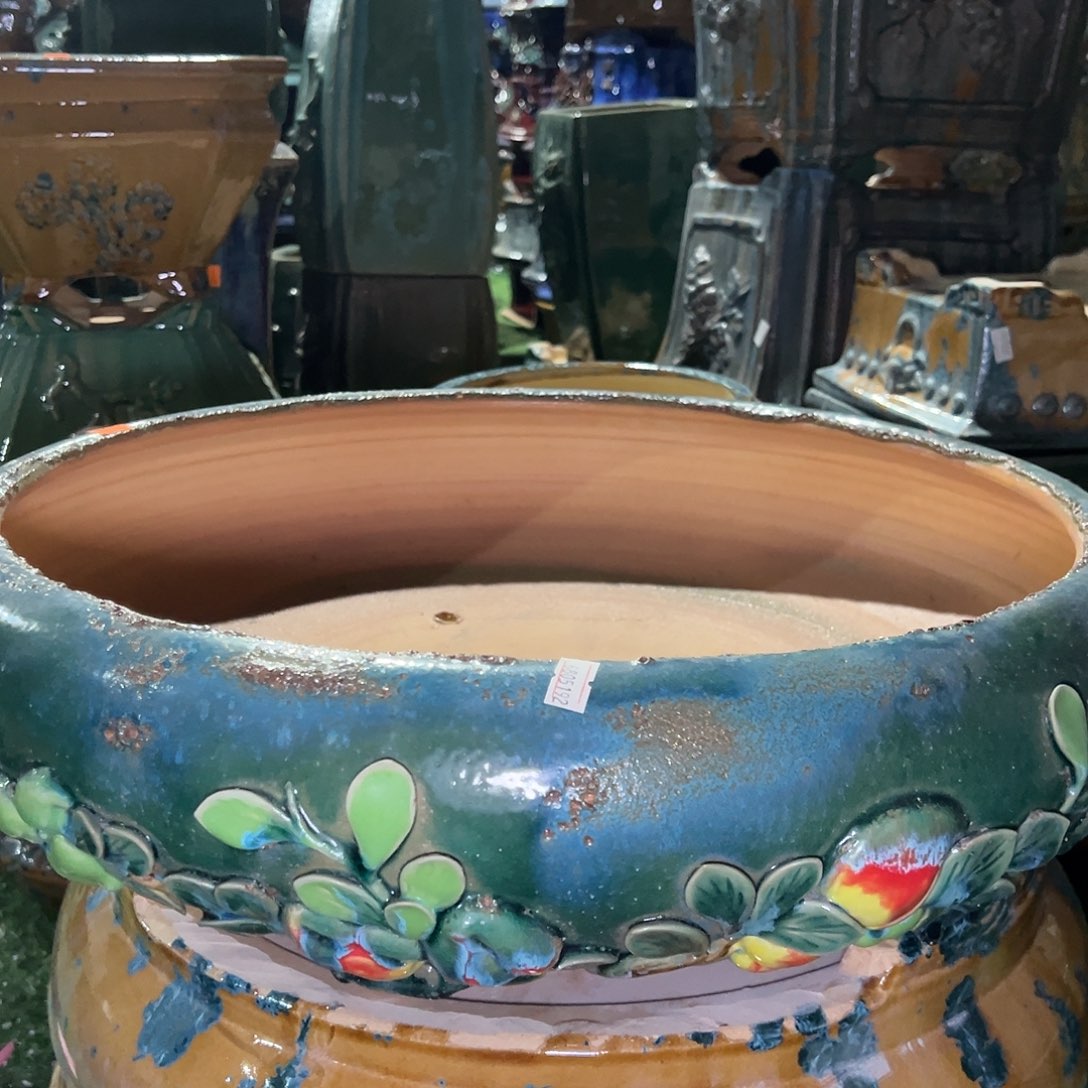 正宗岭南石湾盆放漏微瑕