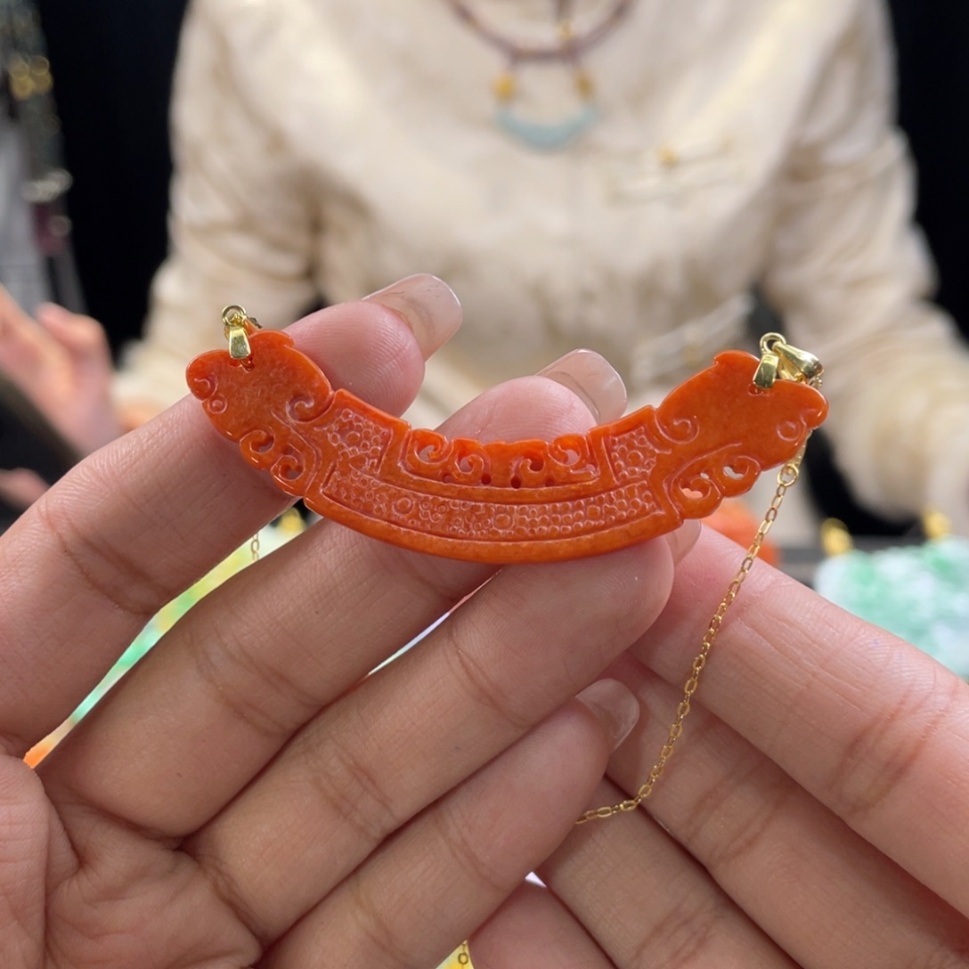 翡翠颈饰未镶嵌e****v代编织