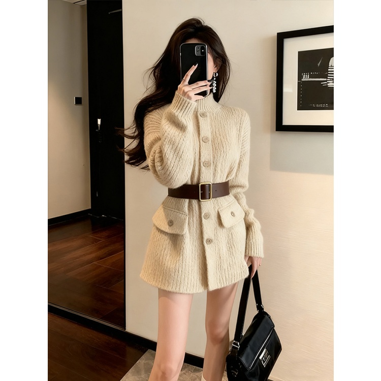 卡其色高领针织a字连衣裙女2025秋冬新款小个子气质加厚毛衣短裙