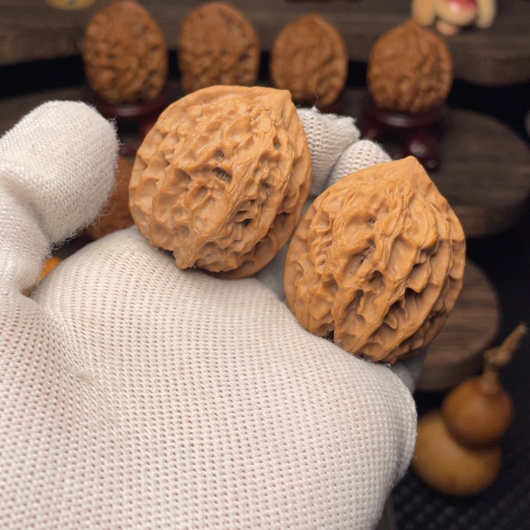 文玩核桃把件秦岭野生山魄系列赤璋35