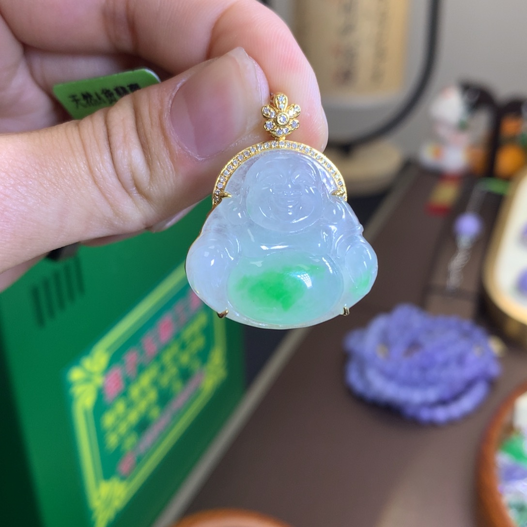 翡翠颈饰18K金镶嵌翡翠