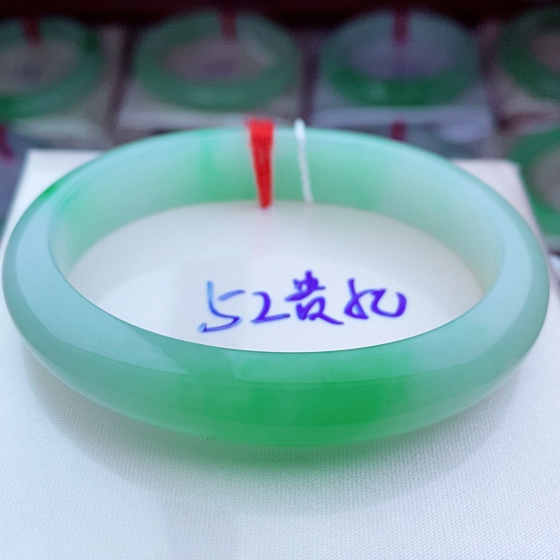 翡翠手镯（贵妃镯）未镶嵌0273-52贵妃 冰阳绿