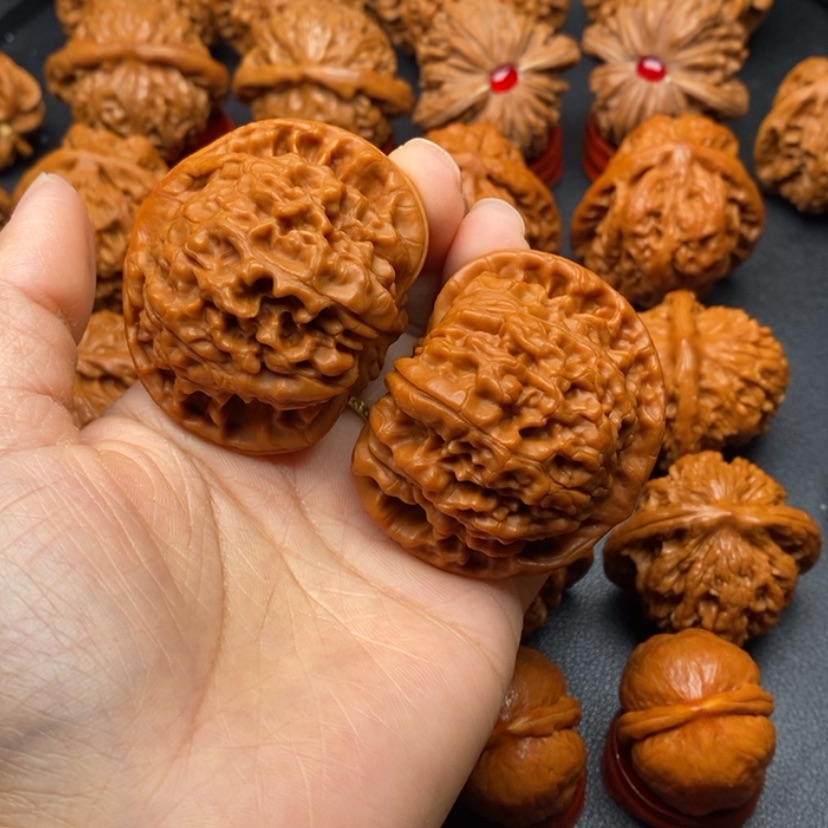 【闪购商品】文玩核桃把件温*哥核桃