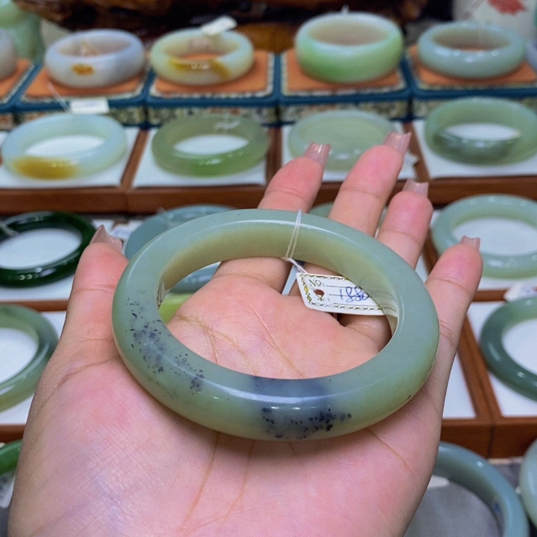 和田玉手镯未镶嵌钢*家和田玉籽糖青花5657