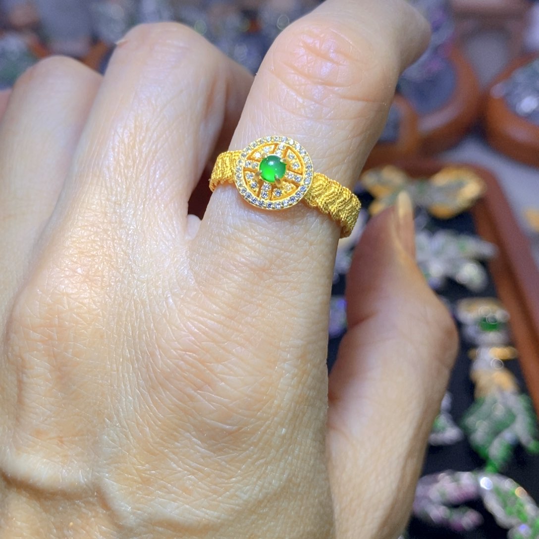 翡翠颈饰银S925镶嵌天然翡翠