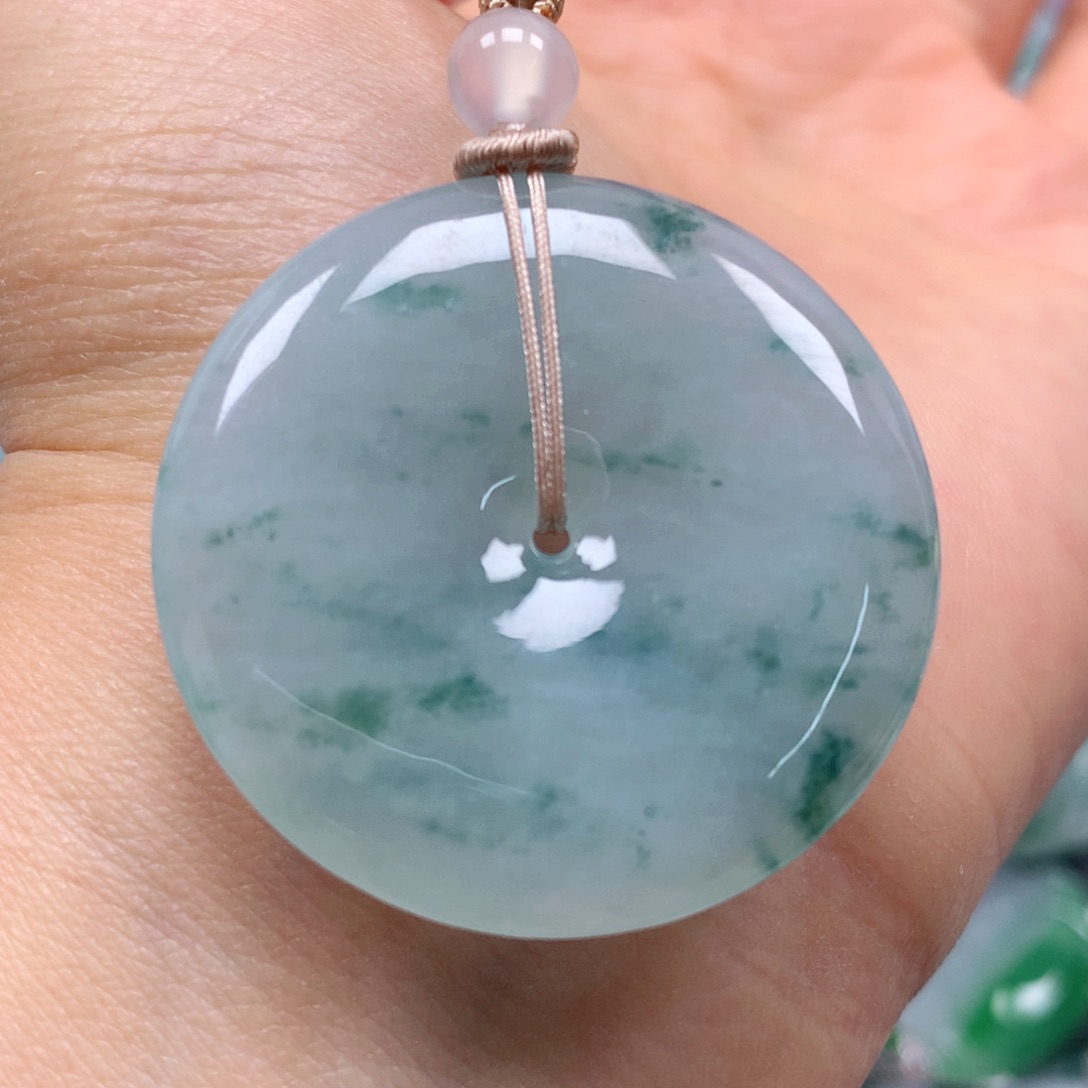 翡翠颈饰18K金镶嵌天然翡翠