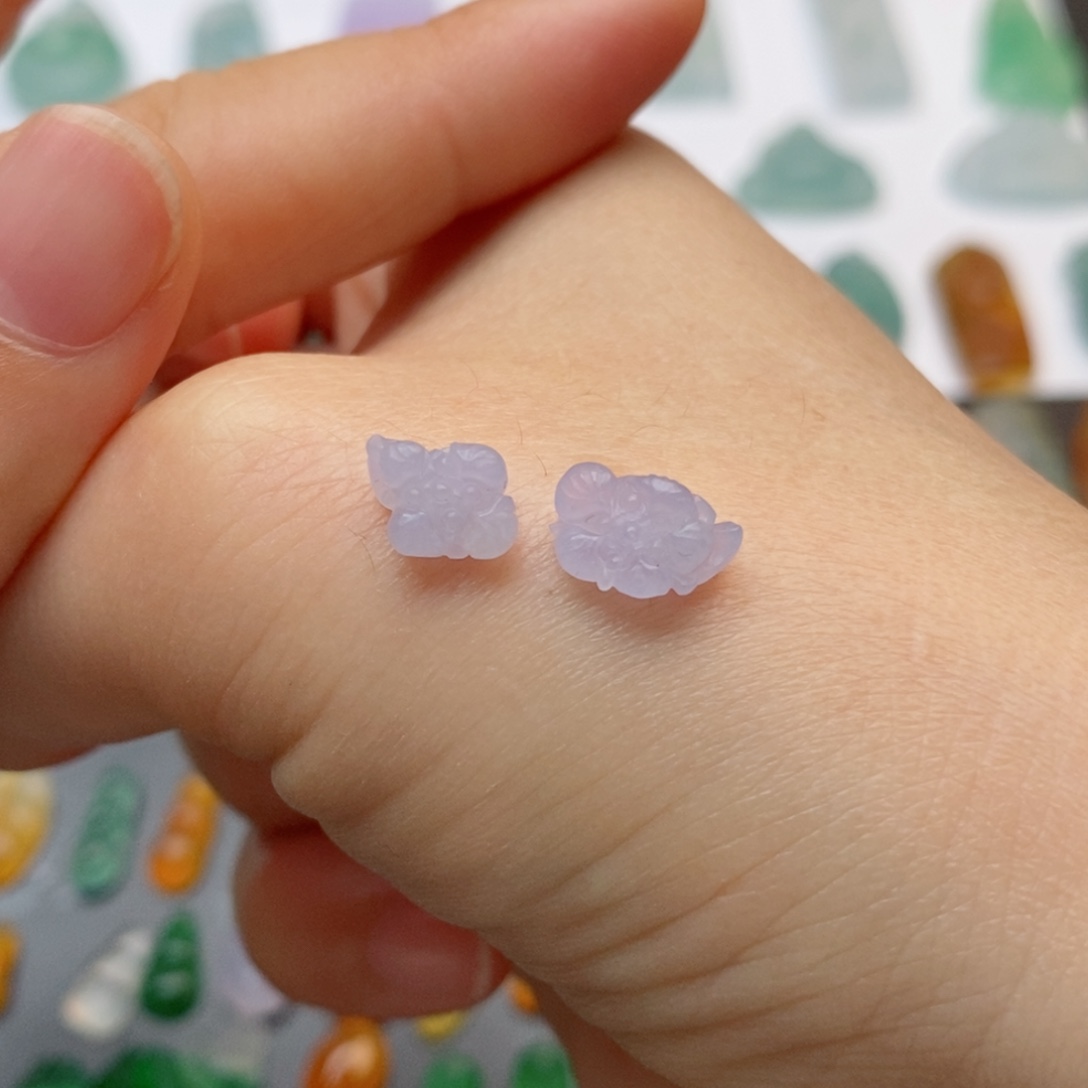 定制翡翠未镶嵌荷花