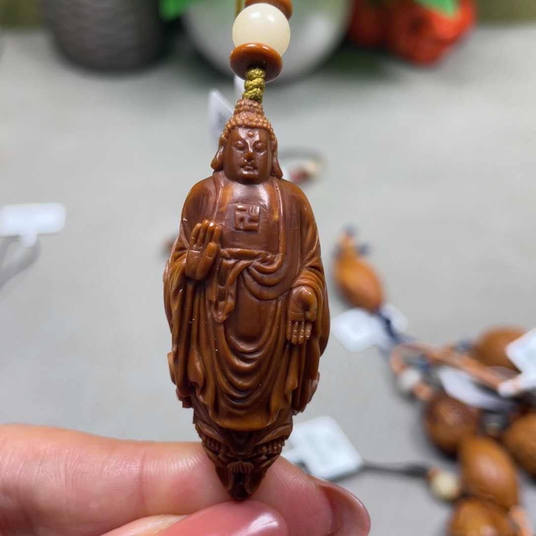 橄榄核吊坠橄榄核雕工艺