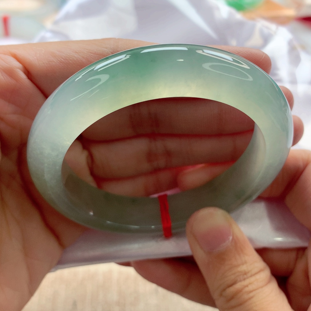 翡翠手镯未镶嵌55.4炸光浓情绿水毕业超绝A