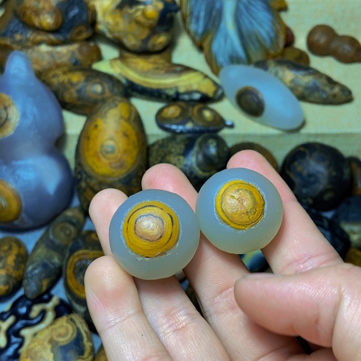 玉***帝大叶紫檀（黑酸枝木类）