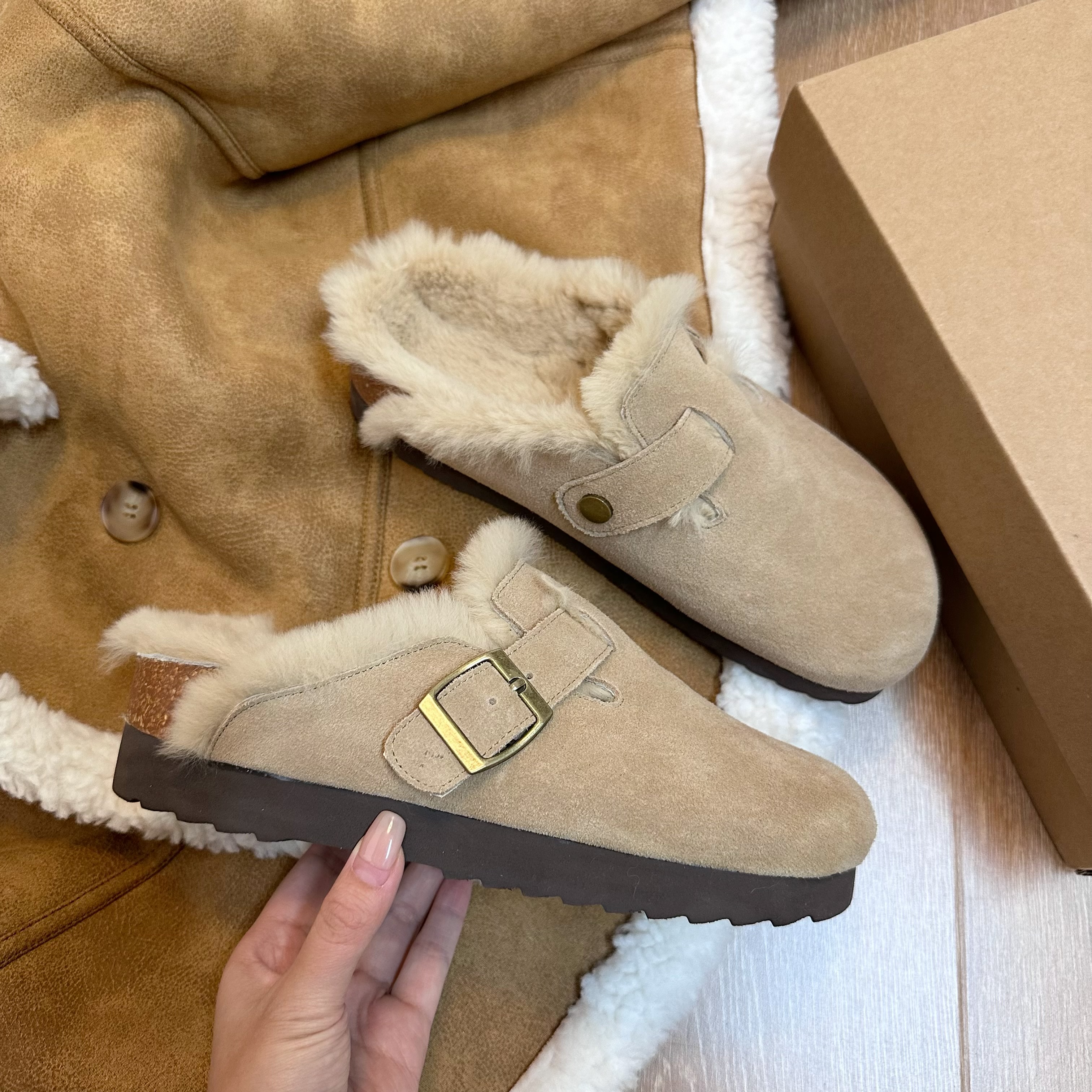 蒙小萌Mxmeng【博肯毛毛拖鞋】复古软木带足弓！