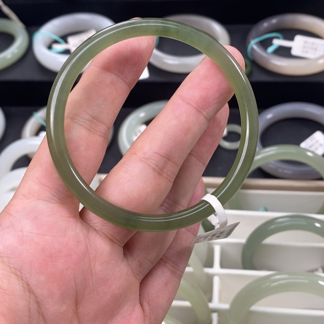 和田玉手镯未镶嵌5758