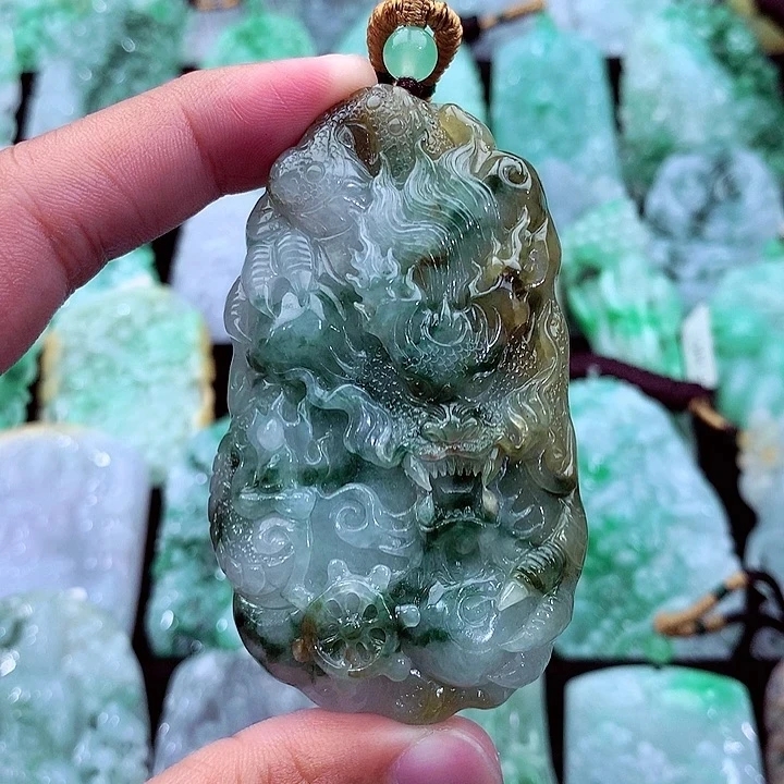 天然A货翡翠龙牌