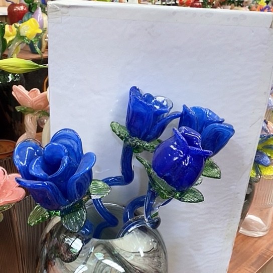 琉璃花瓶高45厘米宽9厘米