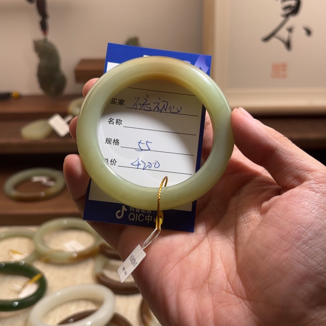 和田玉（糖玉）手镯未镶嵌