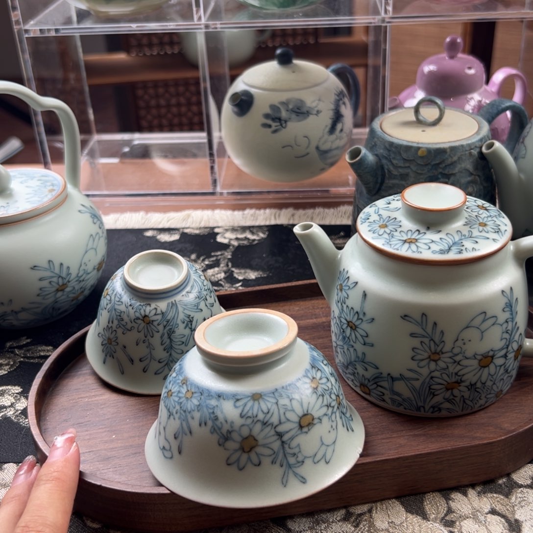 茶具等产品的生产和销售为
