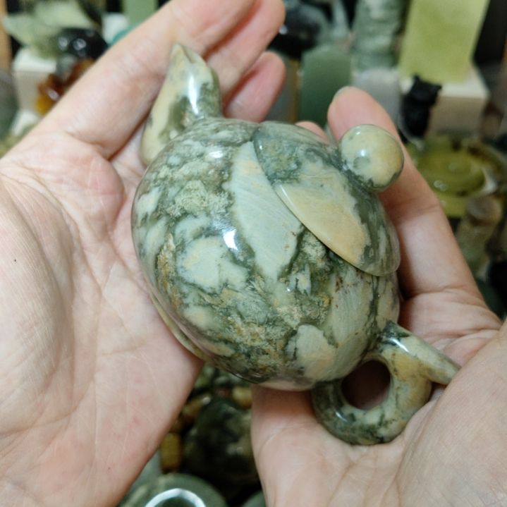 清****岫玉未镶嵌手把把胡手把件玉壶