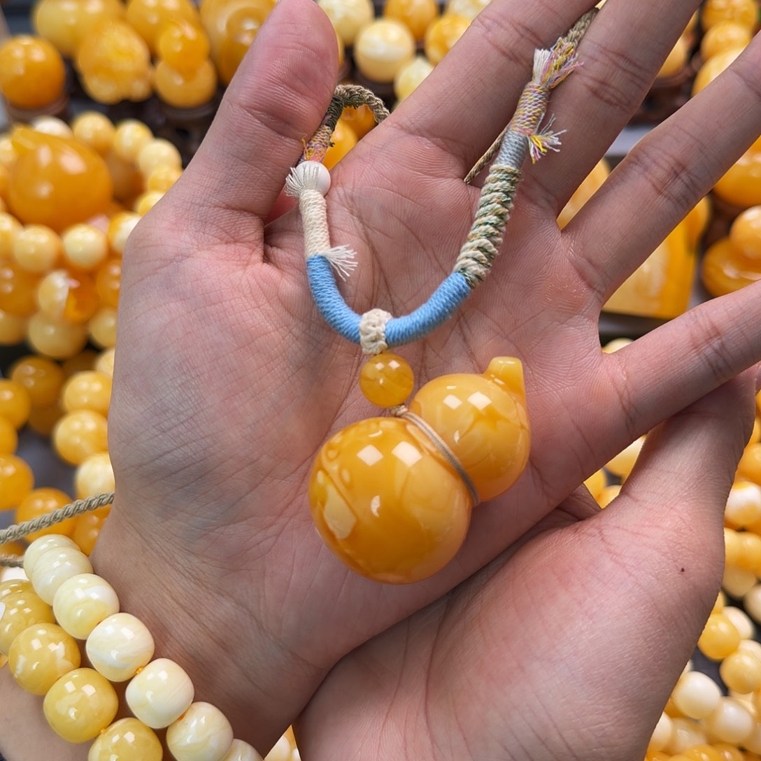 琥珀未镶嵌珠宝奇石26