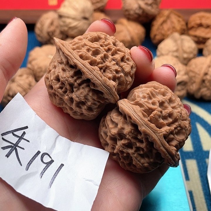 文玩核桃把件核**驴水龙60