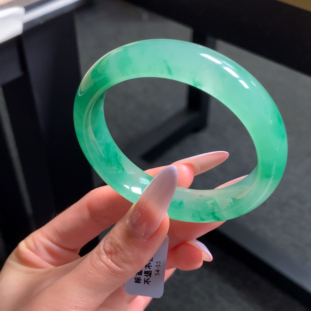 F***石英质玉未镶嵌手镯