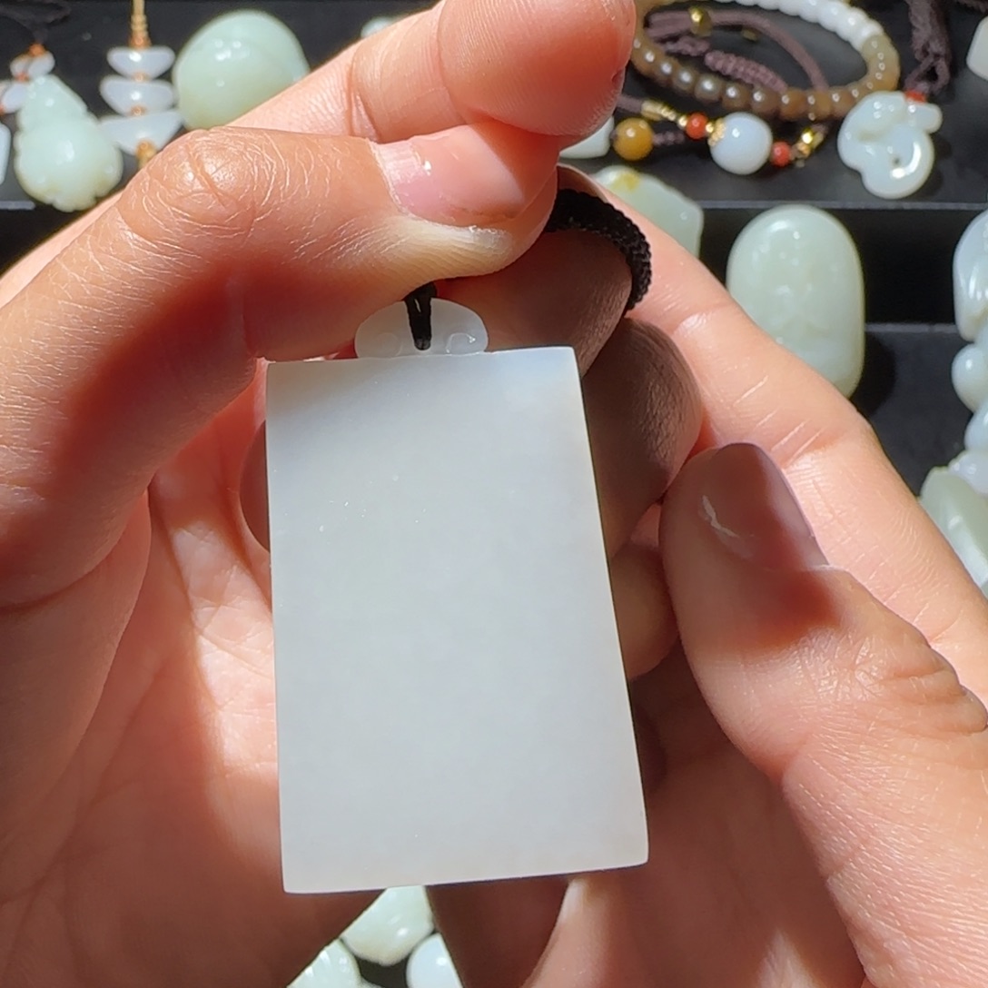 和田玉颈饰未镶嵌健*