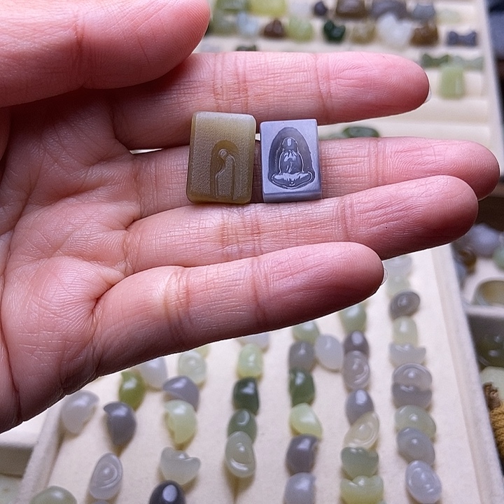 古***月和田玉未镶嵌手链