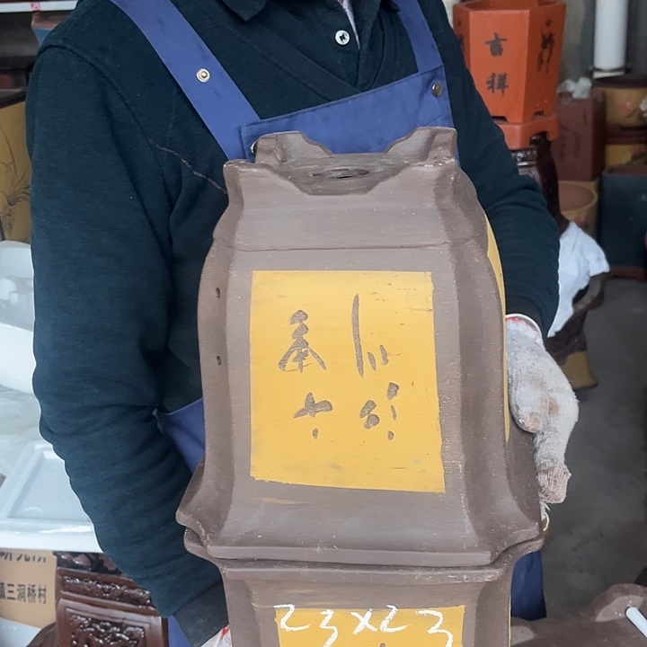 紫砂花盆是最具代表性且非常