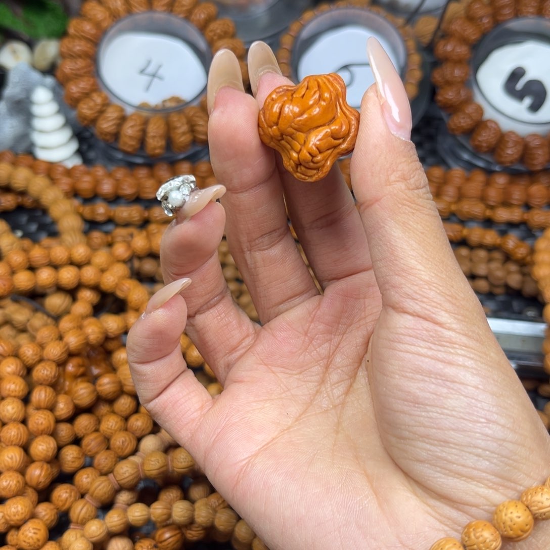 吊坠桃核青****司桃核单籽