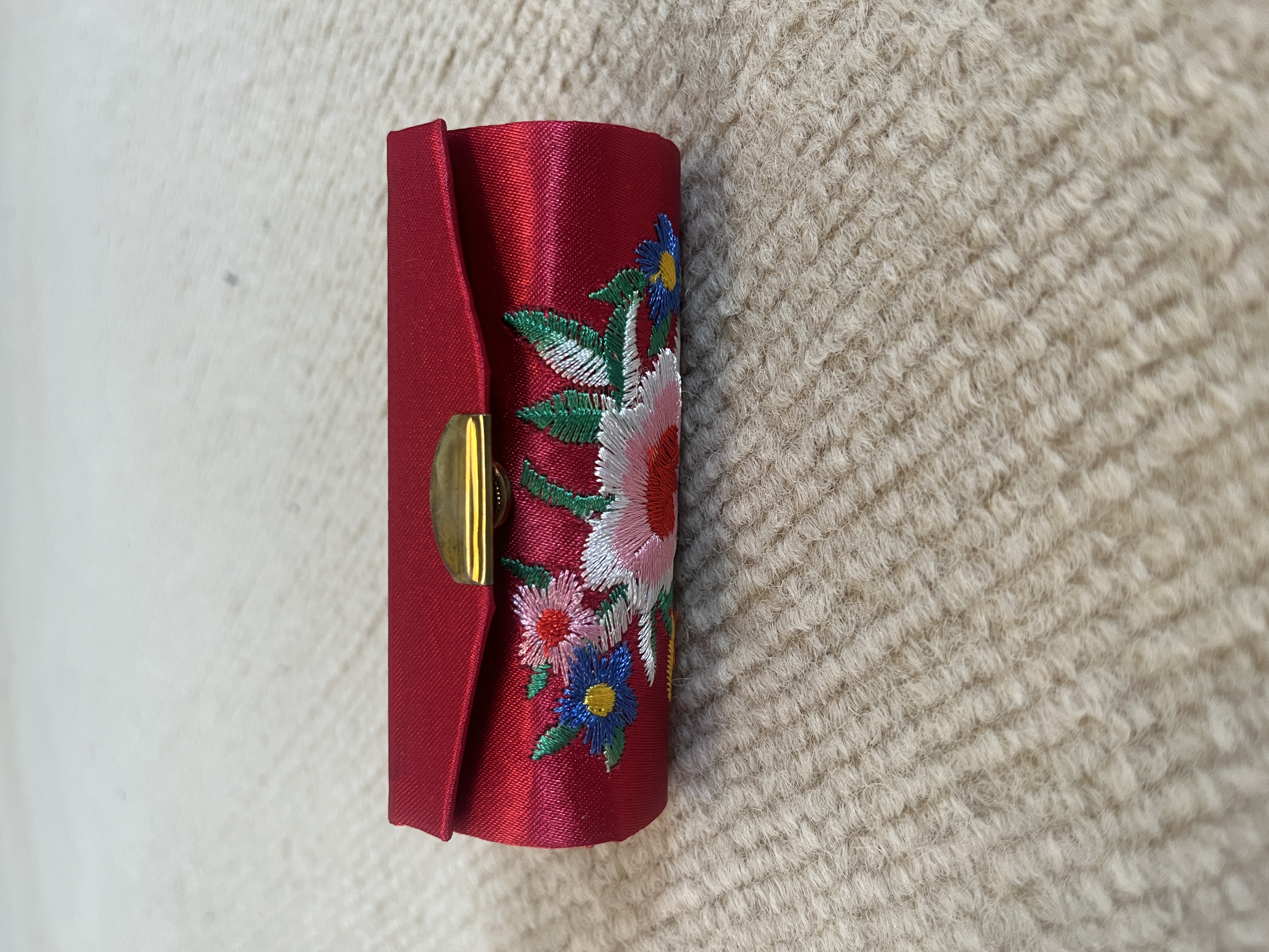 刺绣口红盒款式颜色随机