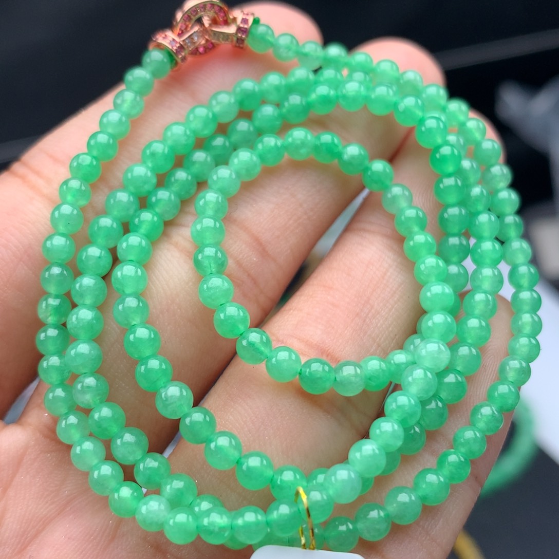 翡翠手镯未镶嵌卡