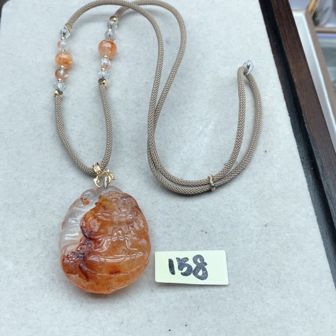 水晶吊坠(不含链)未镶嵌正***哼