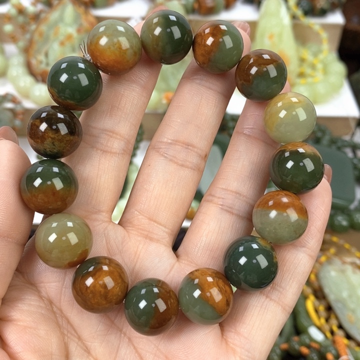 【闪购商品】透闪石质玉手串未镶嵌淡**痕