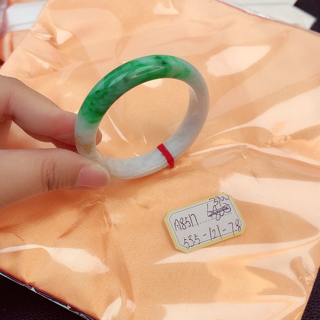 翡翠手镯未镶嵌天然缅甸翡翠A货