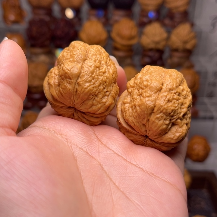 文玩核桃吊坠天顶蟾40尺Y10