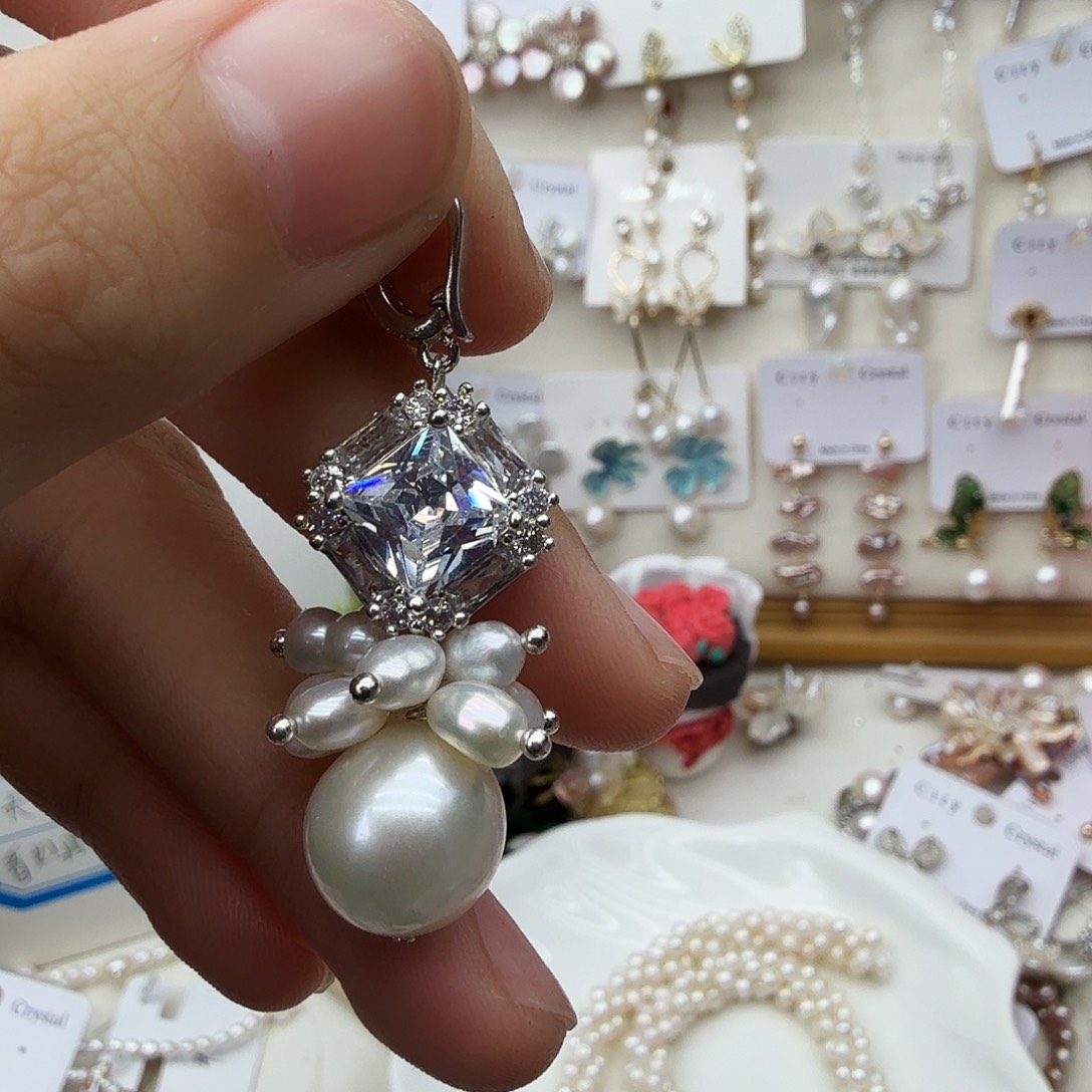 颈饰未镶嵌淡水珍珠