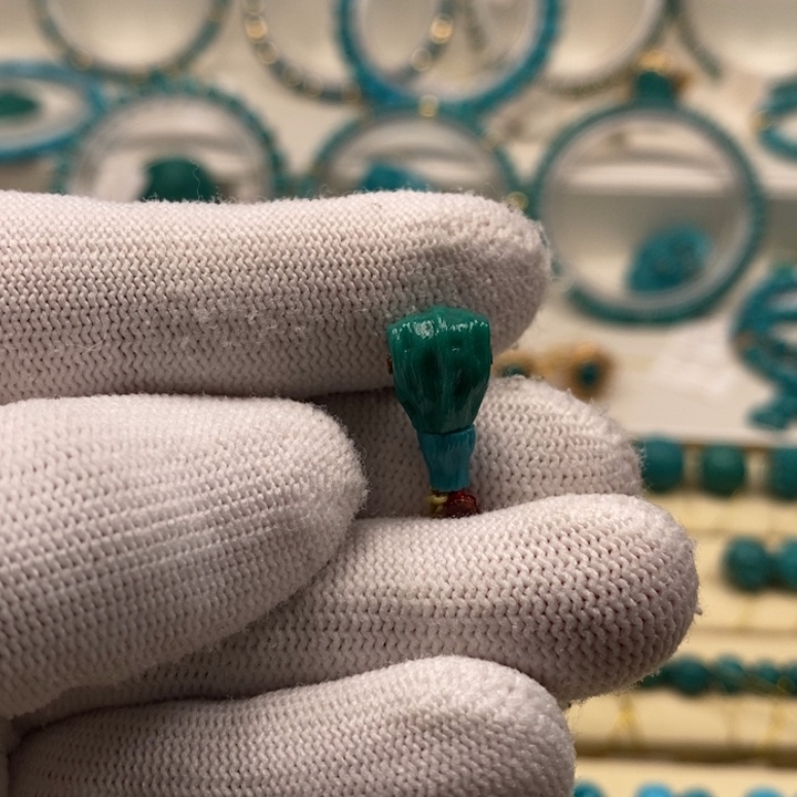 绿松石珠宝奇石18K金镶嵌